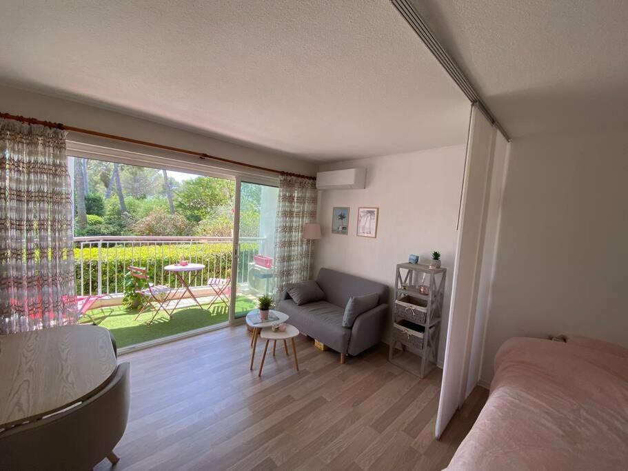 Studio Cosy 100M Plage Saint-Raphael  Exterior photo